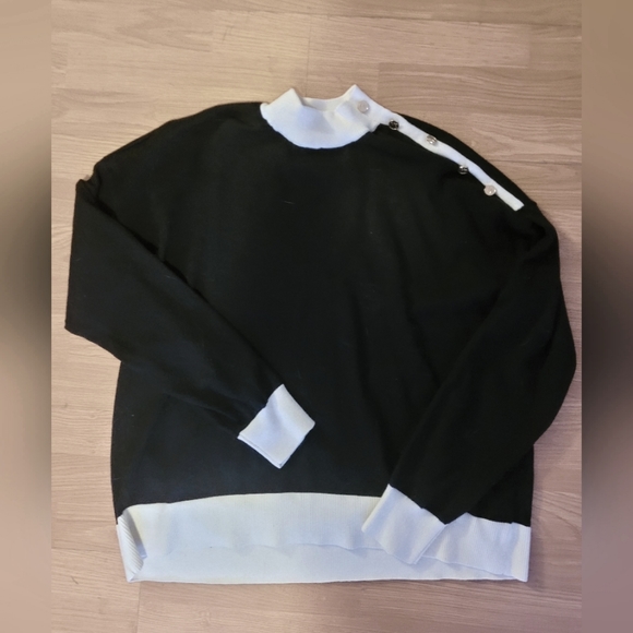 Micheal Kors Sweater XL - Picture 1 of 2